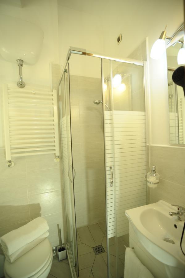 Le Stanze Di Francesco Hotel Рим Екстериор снимка