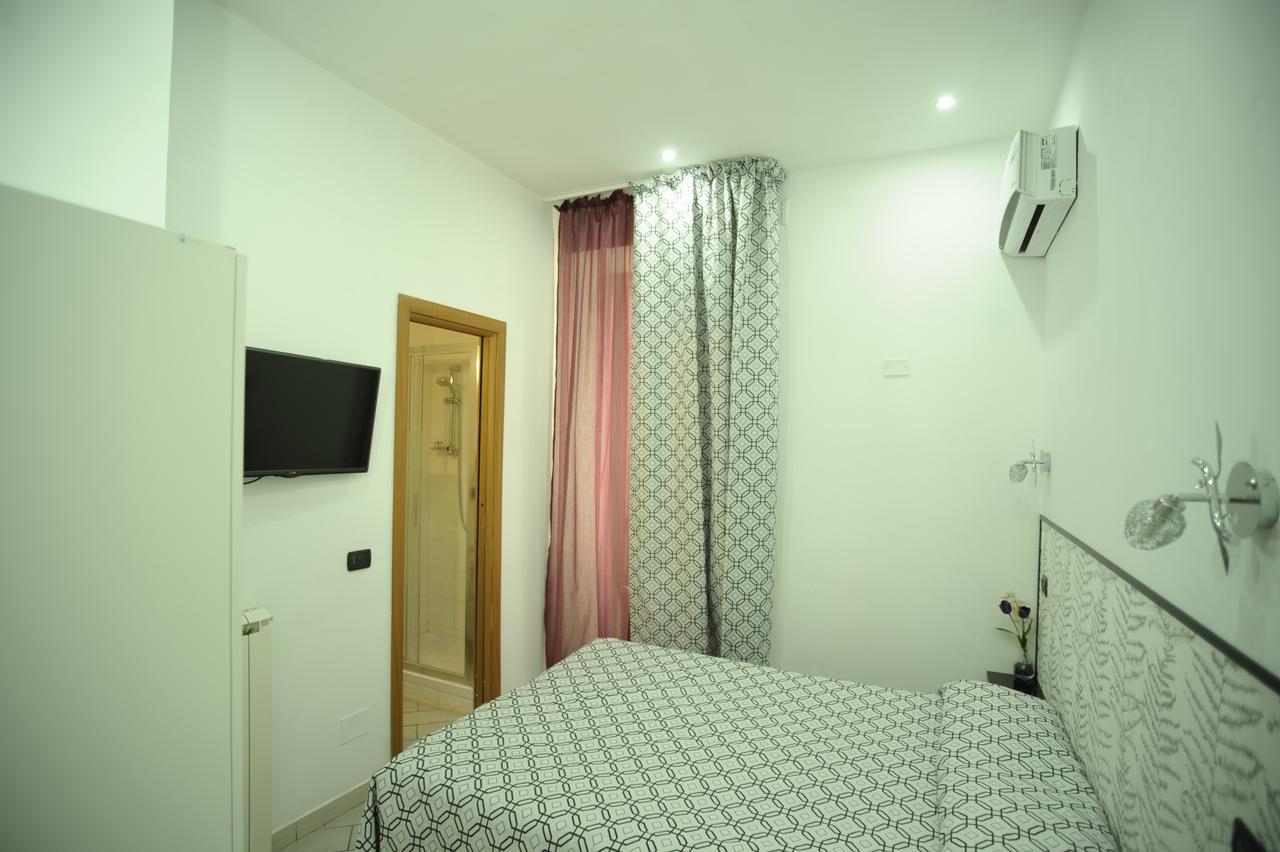 Le Stanze Di Francesco Hotel Рим Екстериор снимка