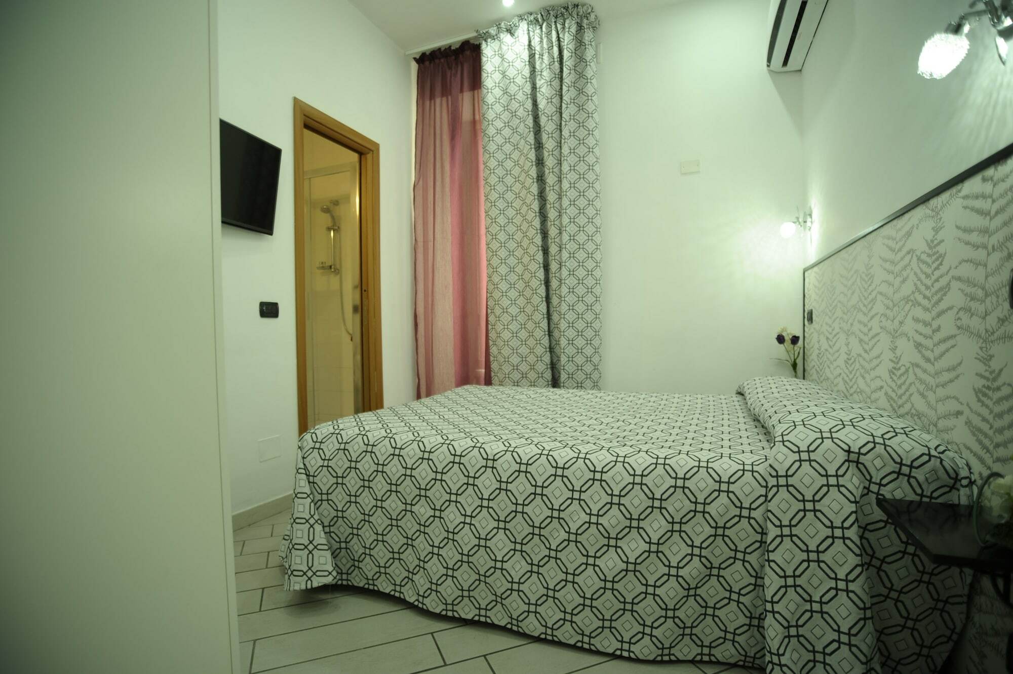 Le Stanze Di Francesco Hotel Рим Екстериор снимка