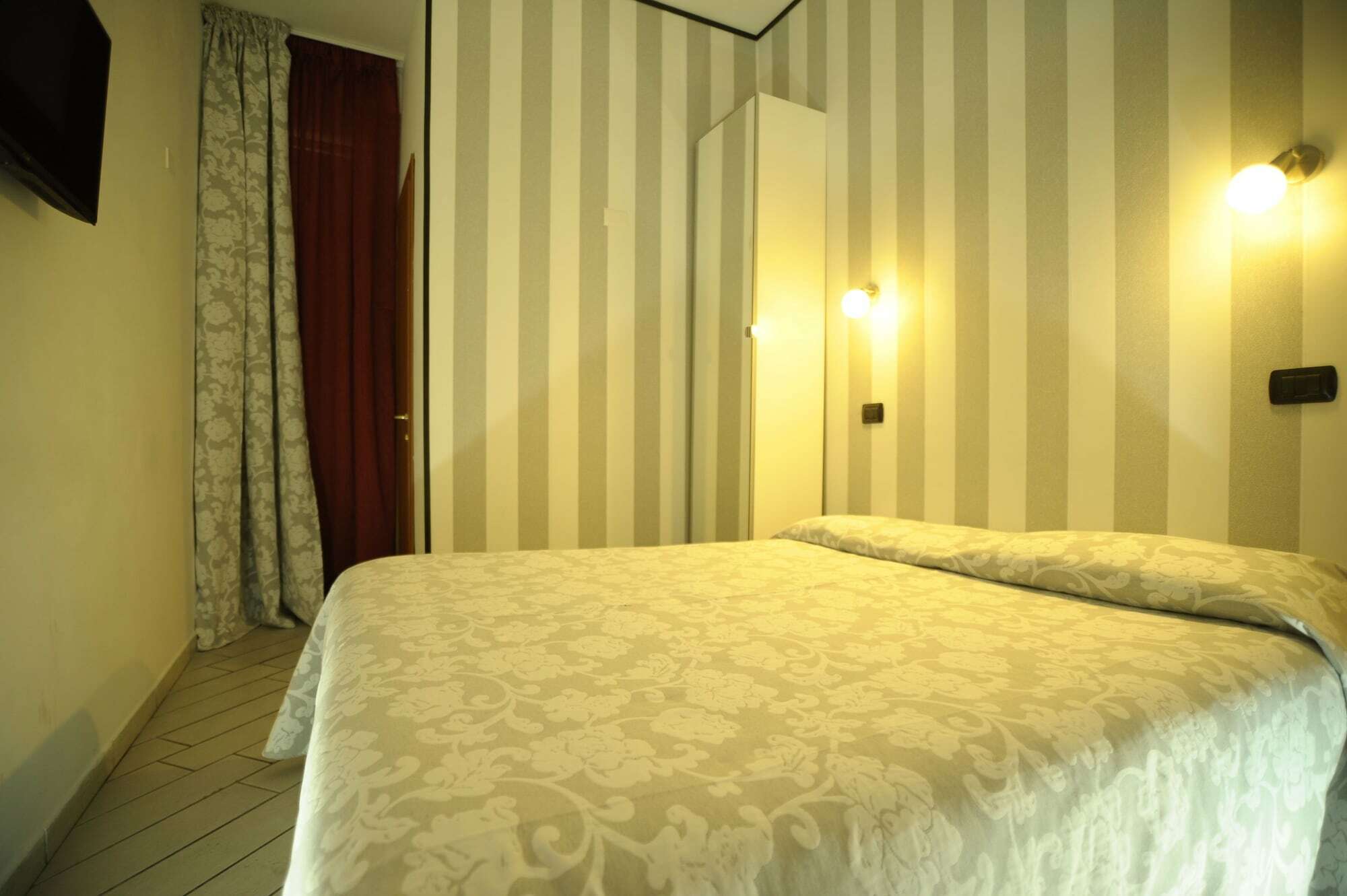 Le Stanze Di Francesco Hotel Рим Екстериор снимка